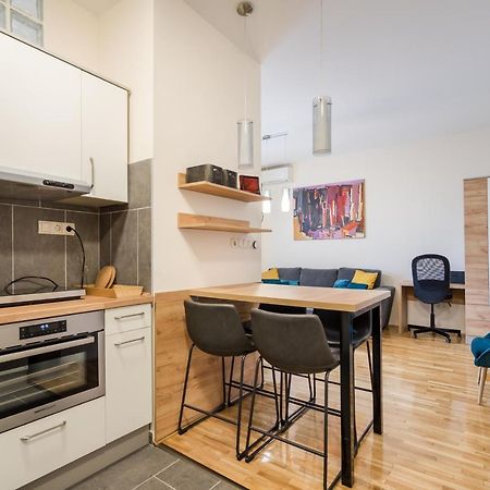 Bpr Blue Paradise Apartment With A/C บูดาเปสต์ ภายนอก รูปภาพ