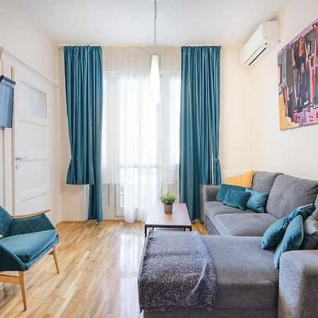 Bpr Blue Paradise Apartment With A/C บูดาเปสต์ ภายนอก รูปภาพ