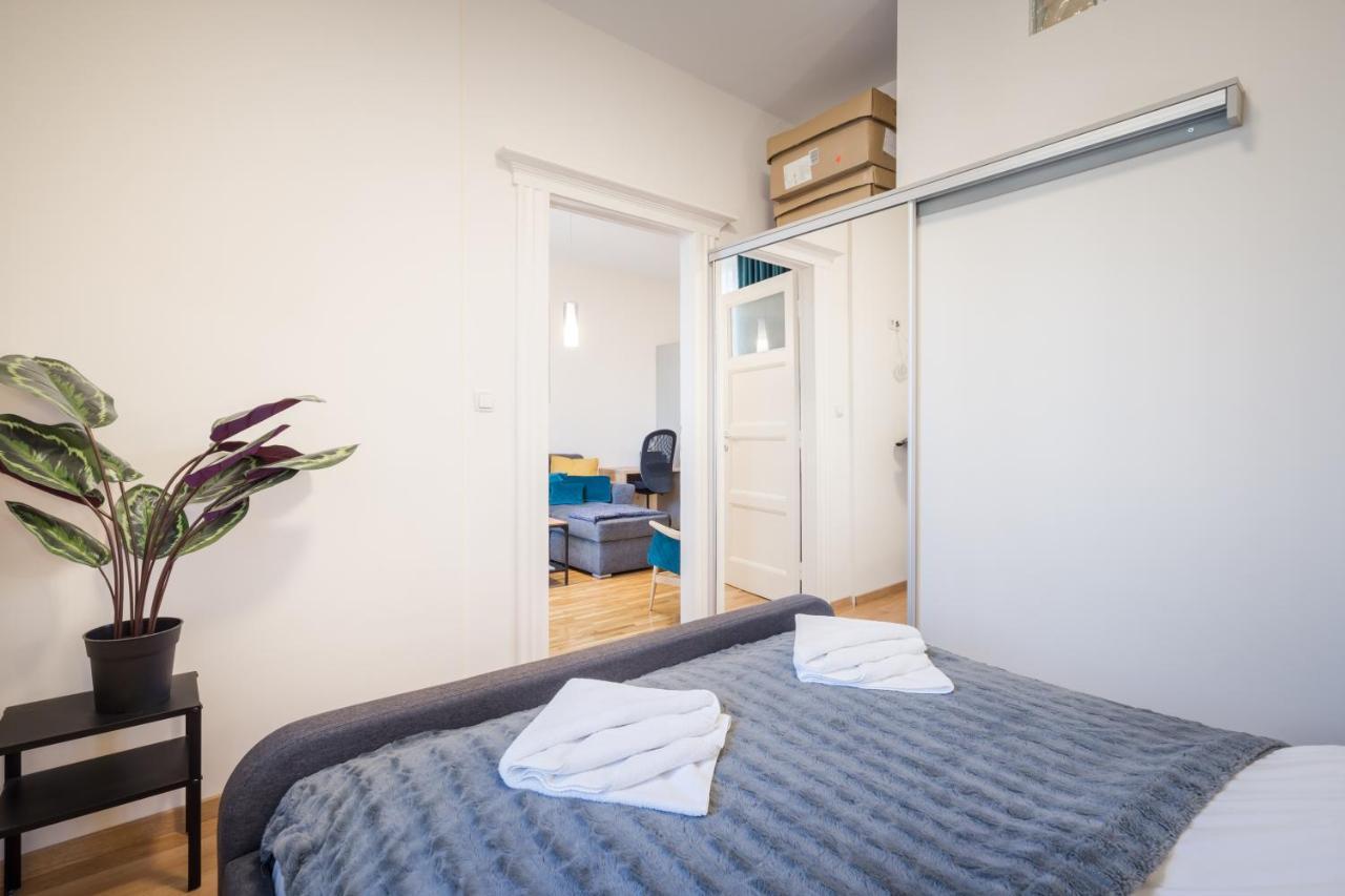 Bpr Blue Paradise Apartment With A/C บูดาเปสต์ ภายนอก รูปภาพ