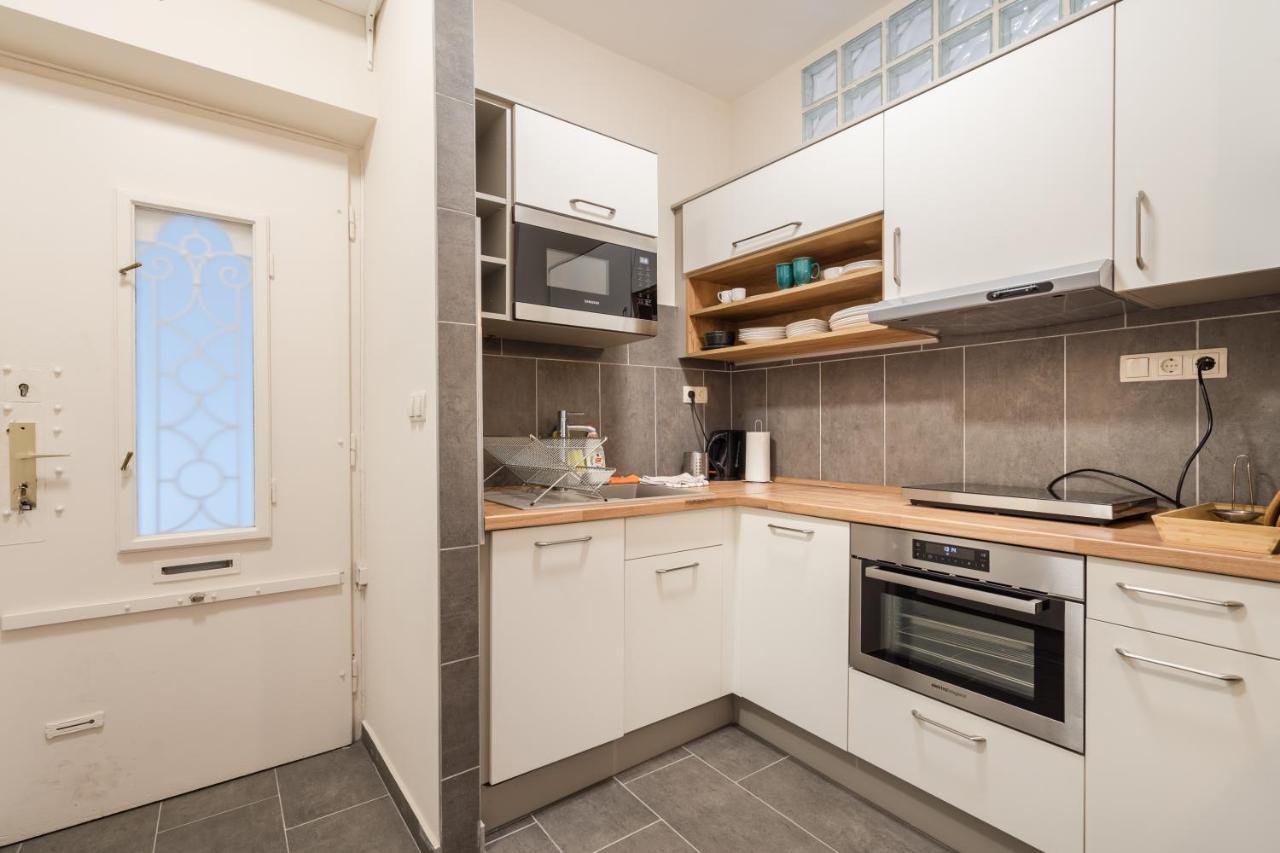 Bpr Blue Paradise Apartment With A/C บูดาเปสต์ ภายนอก รูปภาพ