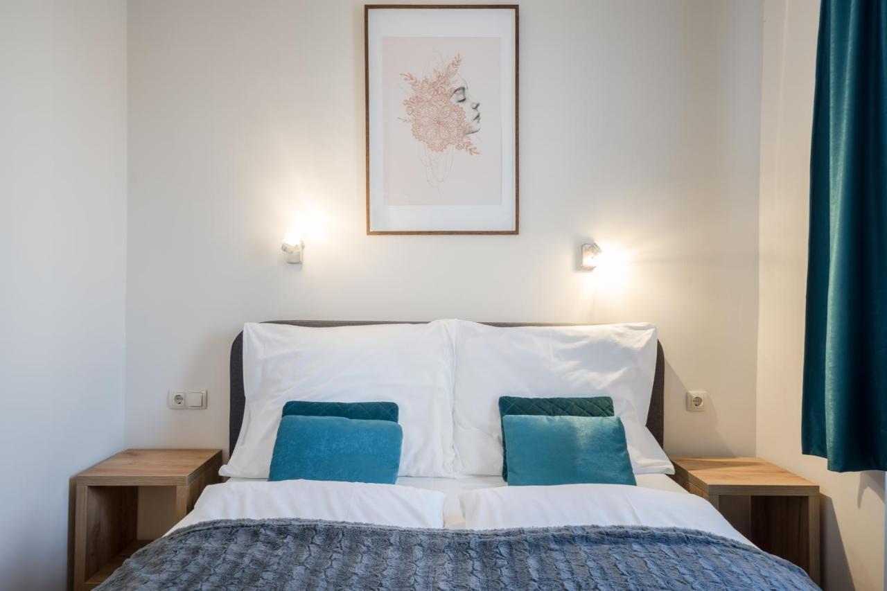 Bpr Blue Paradise Apartment With A/C บูดาเปสต์ ภายนอก รูปภาพ