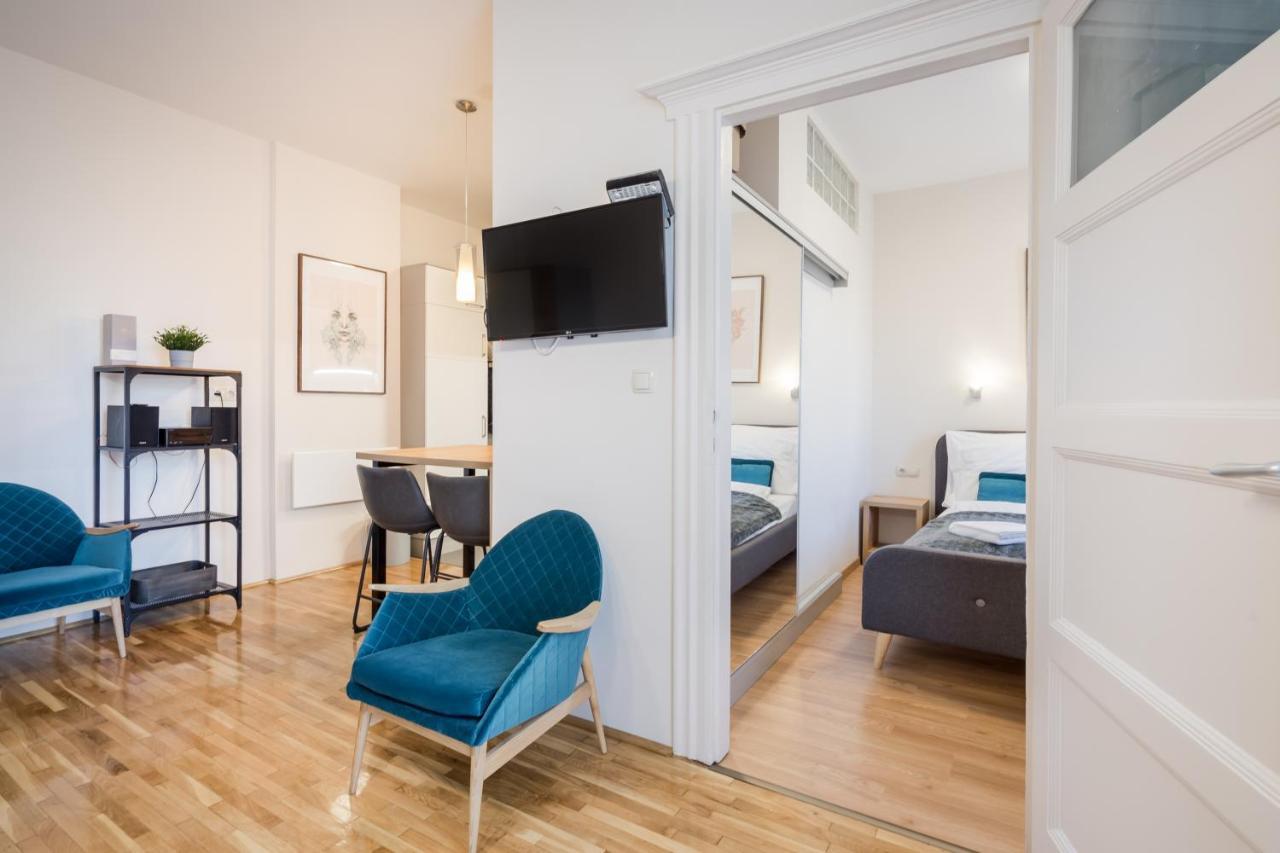 Bpr Blue Paradise Apartment With A/C บูดาเปสต์ ภายนอก รูปภาพ